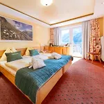 מלון Nationalparkhotel Klockerhaus 4*